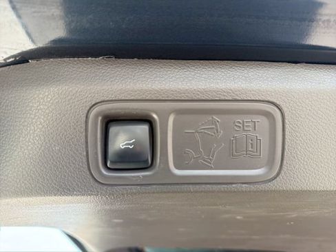 Used 2022 Lincoln Navigator Reserve AWD/4WD image 9
