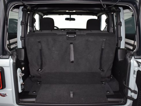 Used 2023 Jeep Wrangler Sport S image 18