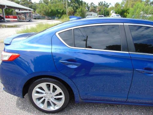 Used 2017 Acura ILX FWD image 4