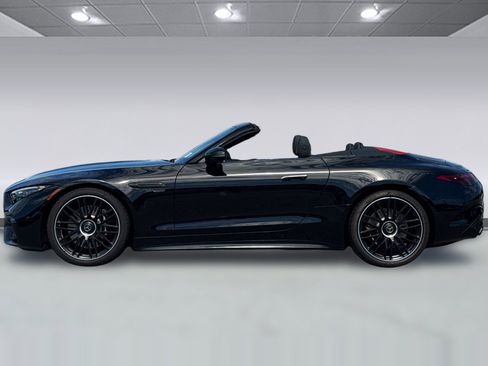 Used 2024 Mercedes-Benz SL 63 AMG 4MATIC image 2
