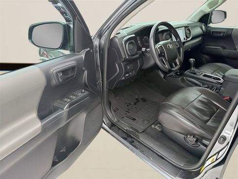 Used 2021 Toyota Tacoma SR image 13