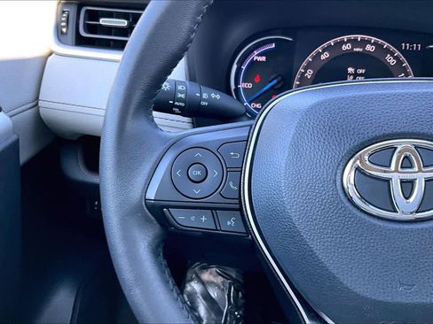 Used 2021 Toyota RAV4 Limited image 23