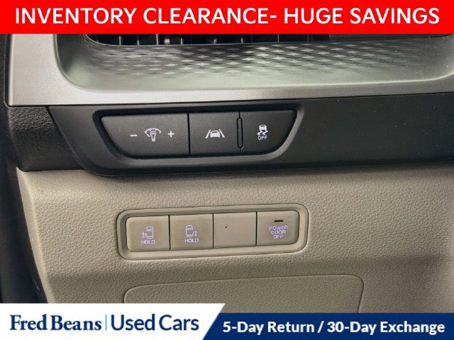 Used 2024 Kia Carnival LX FWD image 10