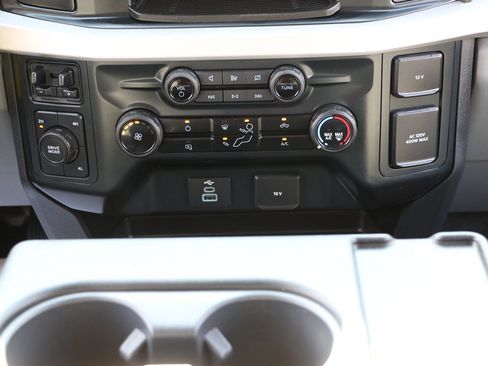 Used 2023 Ford F250 XLT AWD/4WD image 17
