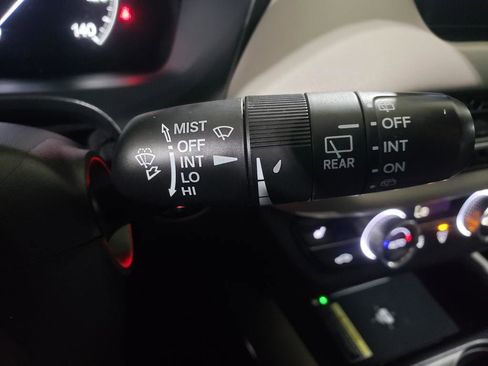 Used 2025 Honda HR-V EX-L image 23