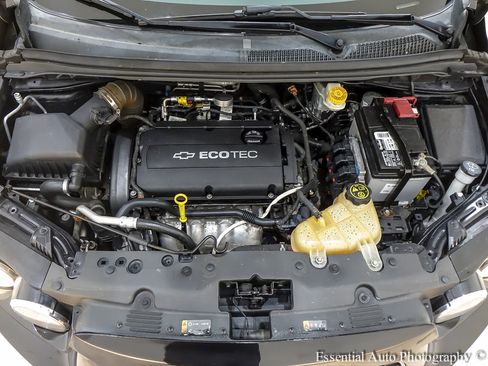 Used 2013 Chevrolet Sonic LT image 35