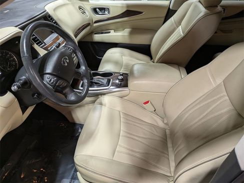 Used 2019 INFINITI QX60 Luxe w/ Sensory Package image 12