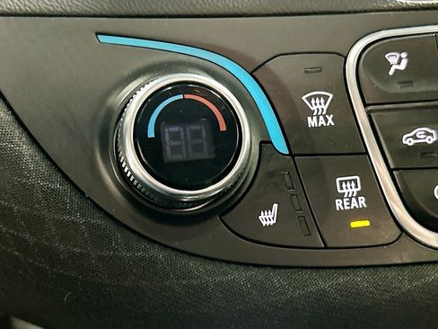 Used 2023 Chevrolet Malibu LT image 19