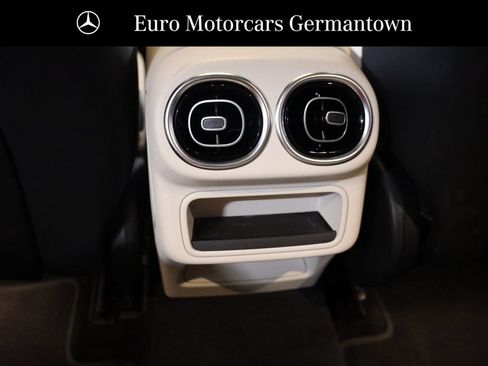 Used 2026 Mercedes-Benz GLC 300 4MATIC image 36