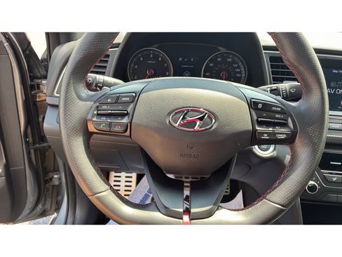 Used 2017 Hyundai Elantra Sport FWD image 21