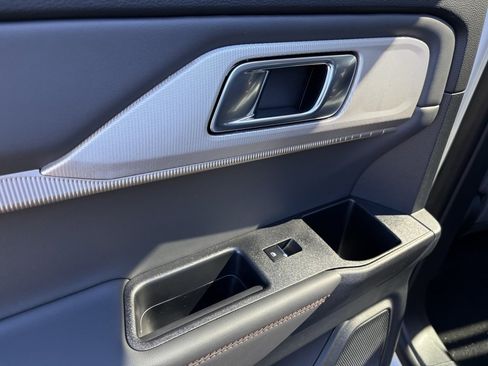 New 2026 Ford Explorer Active w/ Active Comfort Package image 23