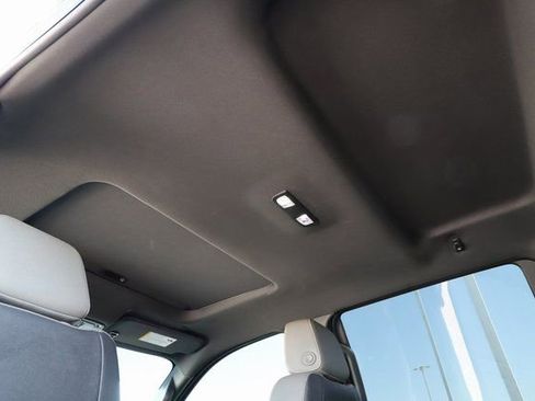 Used 2024 Chevrolet Silverado 2500 ZR2 w/ Technology Package image 24