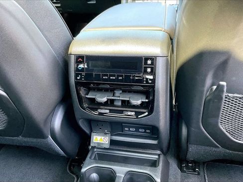 New 2026 Jeep Grand Cherokee L Limited w/ Limited Altitude Package RWD image 15