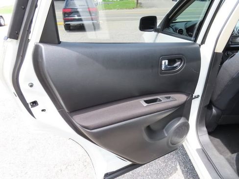 Used 2013 Nissan Rogue S w/ Special Edition Pkg AWD/4WD image 10