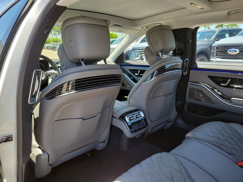 Used 2022 Mercedes-Benz S 580 4MATIC Sedan image 15