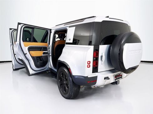 Used 2024 Land Rover Defender 110 S AWD/4WD image 40