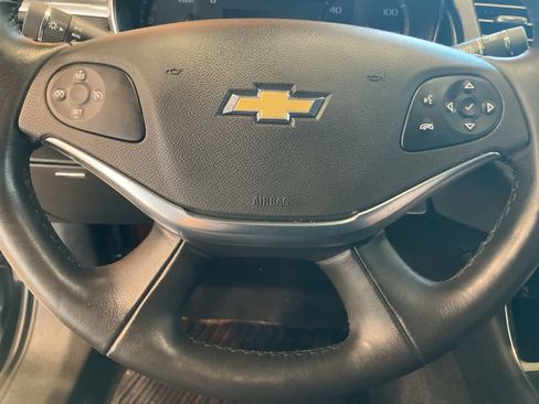 Used 2016 Chevrolet Impala LT image 14