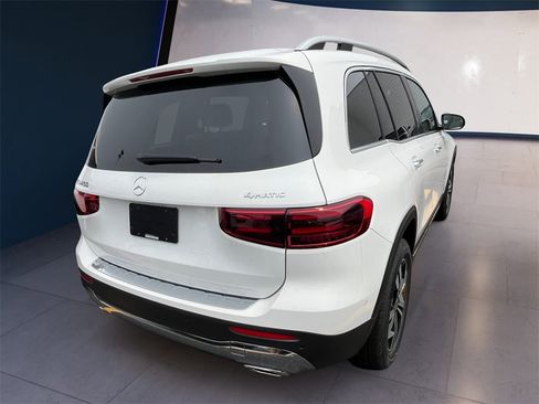 Used 2025 Mercedes-Benz GLB 250 GLB 250 image 3