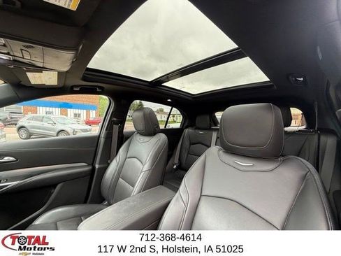 Used 2019 Cadillac XT4 Premium Luxury AWD/4WD image 27