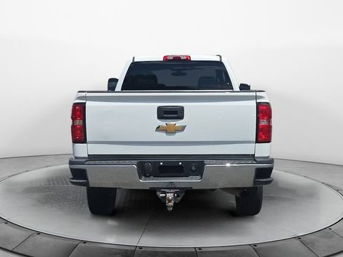 Used 2019 Chevrolet Silverado 2500 W/T RWD image 4
