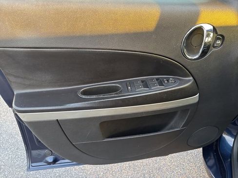 Used 2010 Chevrolet HHR LT image 14