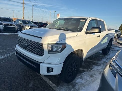 Used 2020 Toyota Tundra SR5 w/ SX Package image 9
