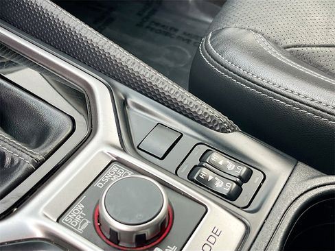 Used 2022 Subaru Forester Limited image 20