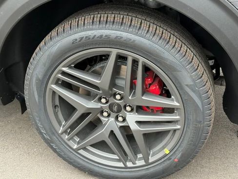 New 2026 Ford Explorer ST-Line w/ ST-Line Street Pack image 9