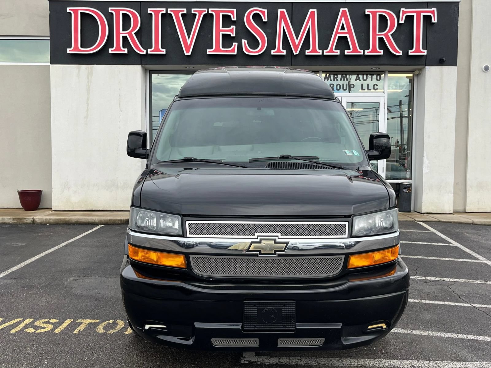 Used 2018 Chevrolet Express 2500 Extended w/ Enhanced Convenience Package RWD image 4
