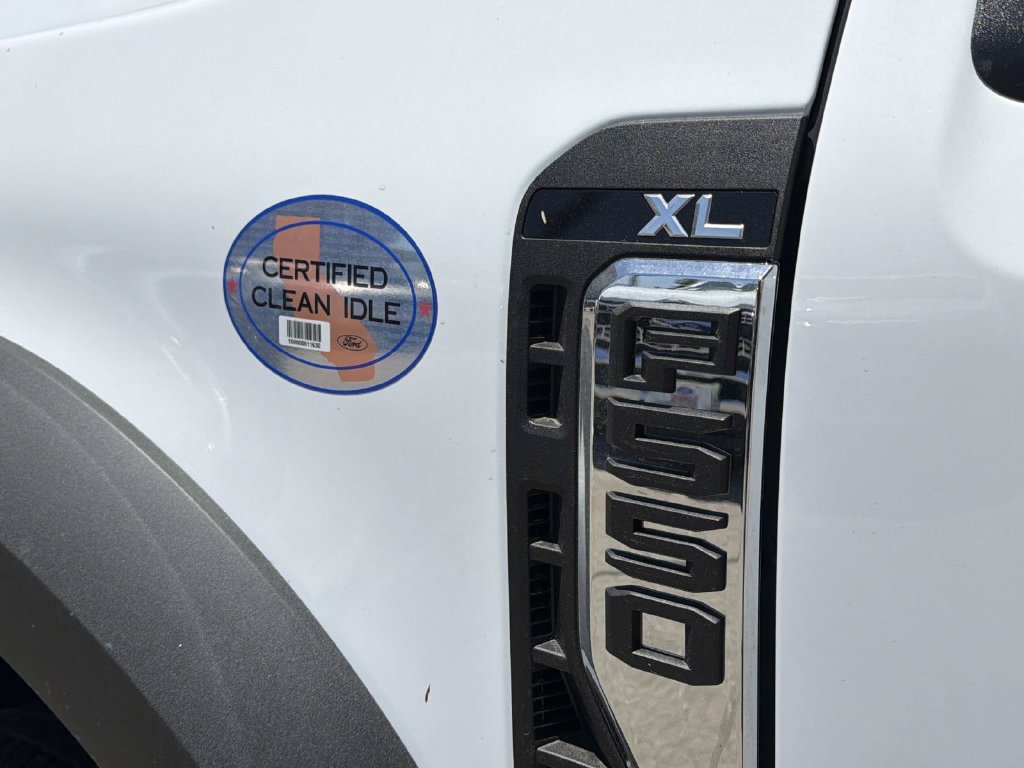 New 2026 Ford F550 4x4 Regular Cab Super Duty image 10