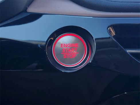 Certified 2023 Acura MDX FWD w/ Technology Package image 31