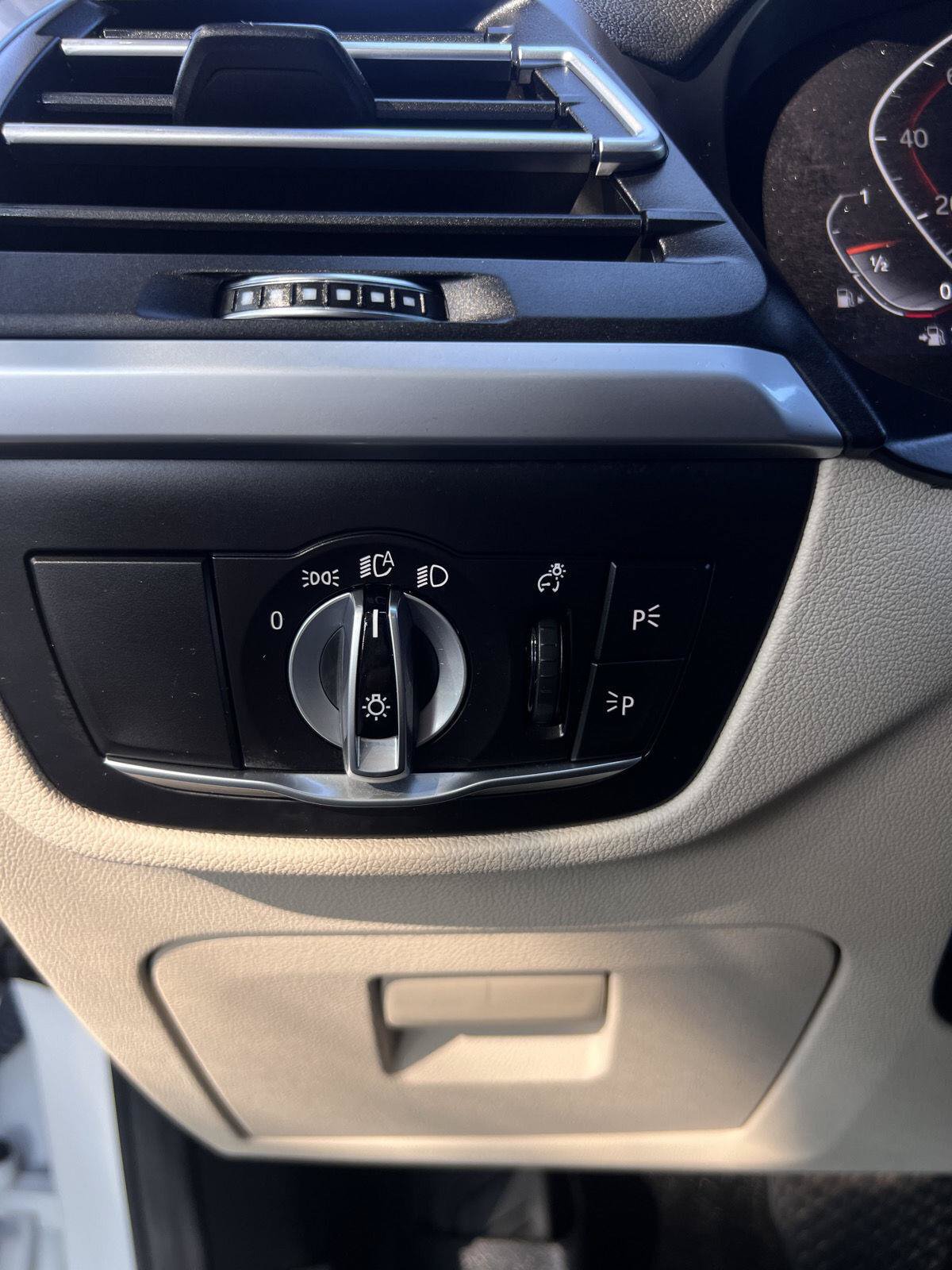 Used 2022 BMW X3 sDrive30i w/ Premium Package RWD image 10