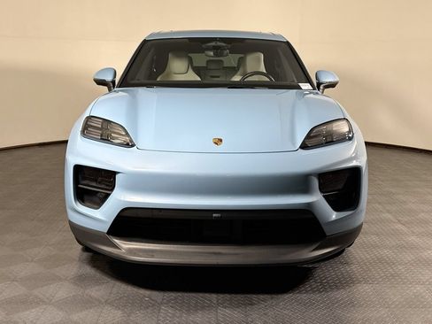 Certified 2025 Porsche Macan 4S Electric AWD/4WD image 10