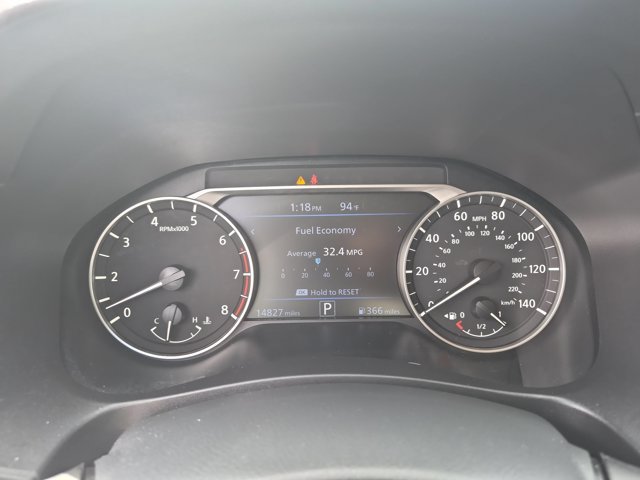 Used 2025 Nissan Altima 2.5 SV FWD image 13