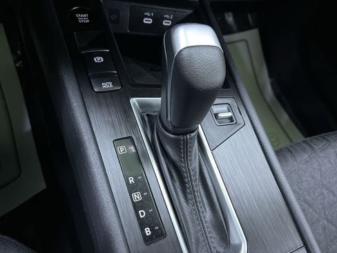 Used 2025 Nissan Kicks SV image 23