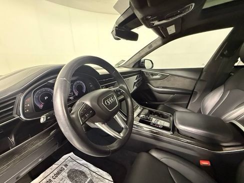 Used 2019 Audi Q8 Prestige AWD/4WD image 6