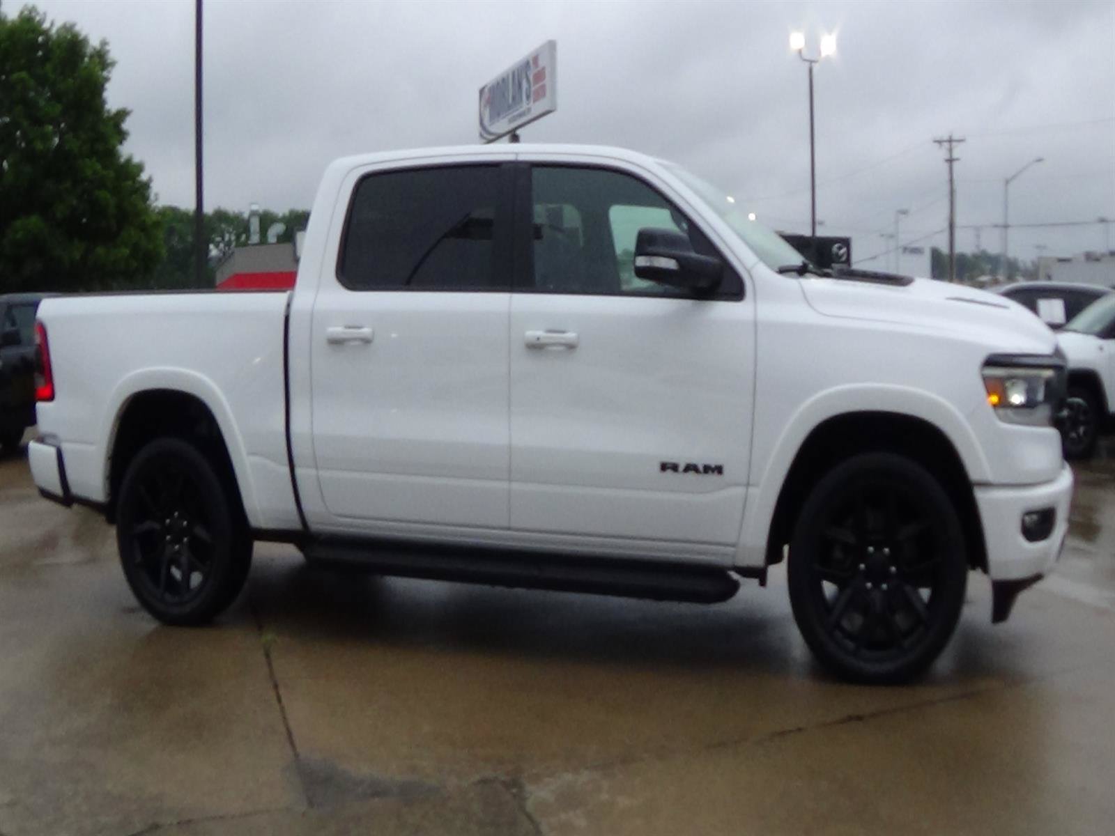 Used 2022 RAM 1500 Laramie AWD/4WD image 5