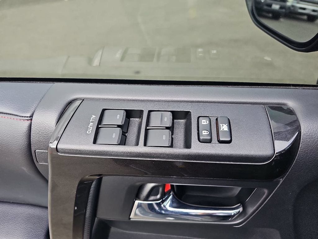 Used 2023 Toyota 4Runner TRD Off-Road Premium w/ Off Road Premium Plus Package AWD/4WD image 27