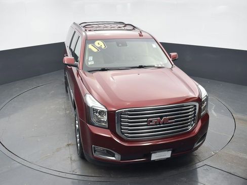 Used 2019 GMC Yukon XL SLT w/ Premium Edition image 42