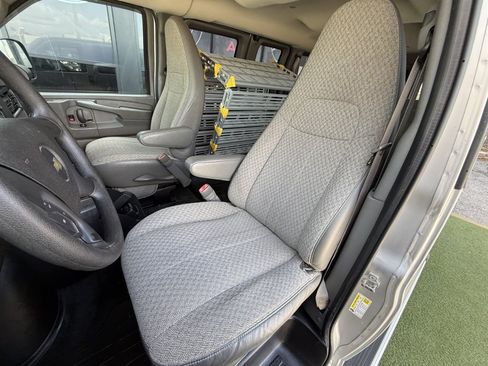 Used 2014 Chevrolet Express 2500 LT w/ LT Preferred Equipment Group RWD image 10