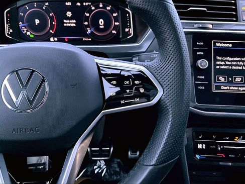 Used 2024 Volkswagen Tiguan SEL R-Line image 23