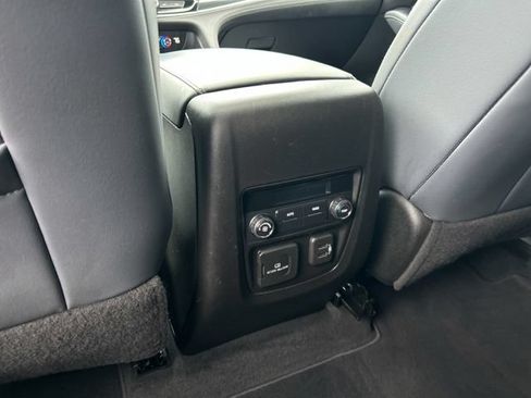 Used 2023 Buick Enclave Essence w/ Experience Buick Package FWD image 22