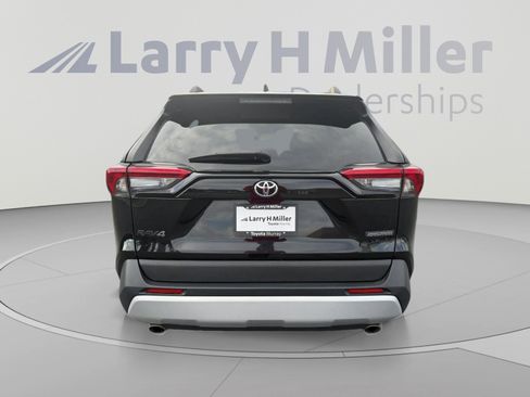 Used 2024 Toyota RAV4 Adventure AWD/4WD image 4