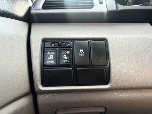 Used 2013 Honda Odyssey EX image 18