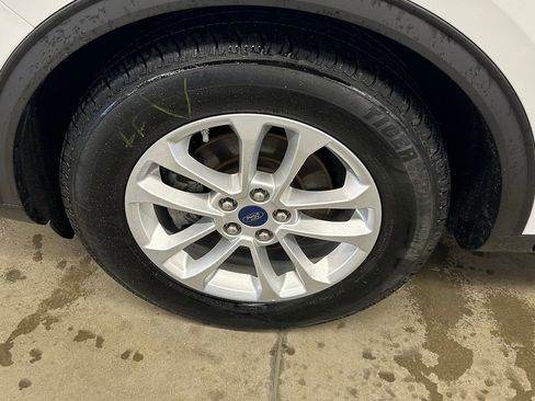 Used 2020 Ford Escape SE image 8