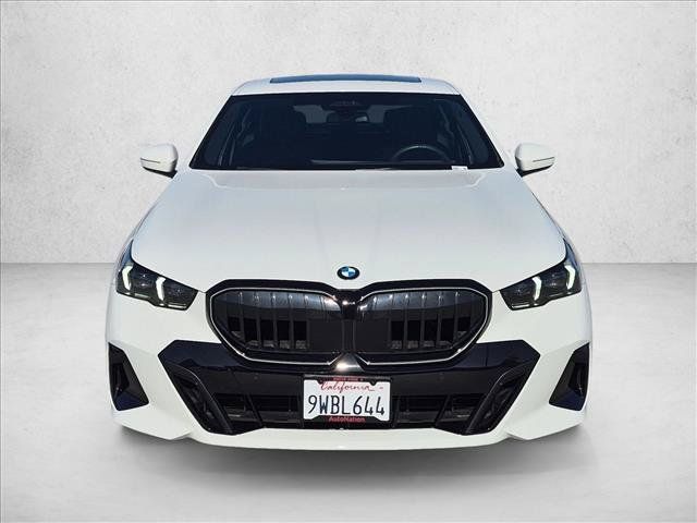 Used 2026 BMW 540i xDrive AWD/4WD image 2