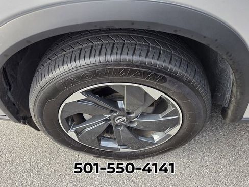Used 2024 Nissan Rogue SV AWD/4WD image 4