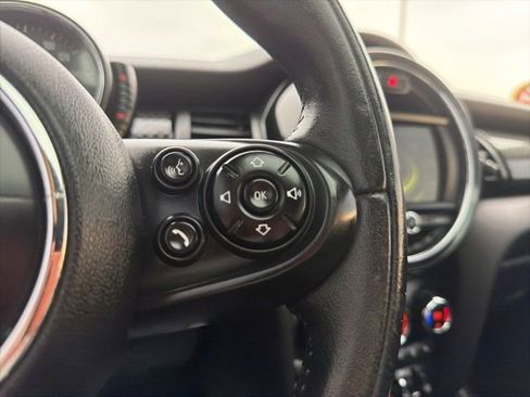 Used 2015 MINI Cooper S image 32