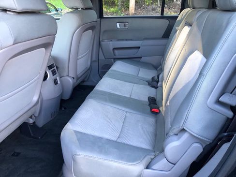 Used 2015 Honda Pilot LX image 10