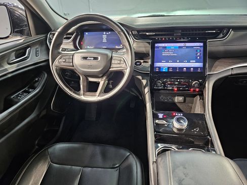 Used 2021 Jeep Grand Cherokee L Limited AWD/4WD image 9
